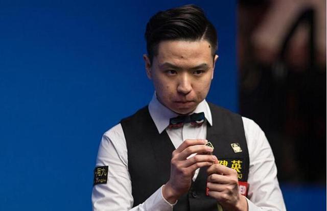 上半场结束 上半场结束